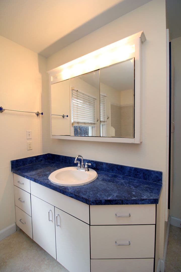 Portland House: 1606 N Church St