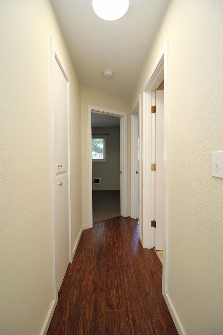 Portland Apartment: 4204 - 4232 SE Cesar E Chavez Blvd.