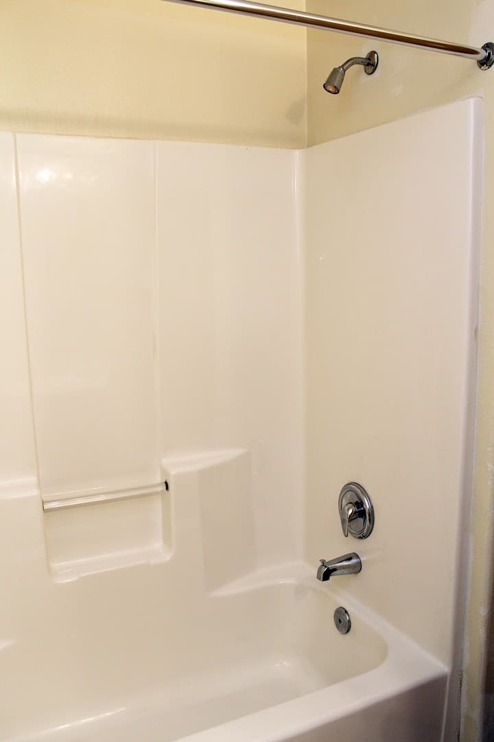 Portland Apartment: 3548 SE 119th Ave