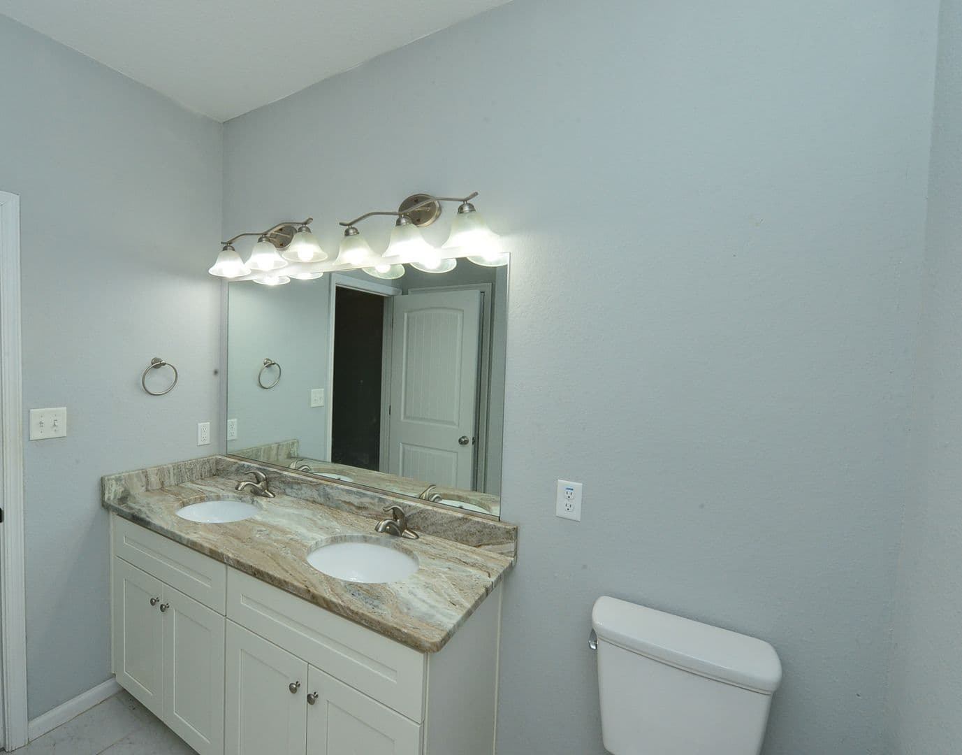 SUFFOLK House: 4219 HELEN STREET