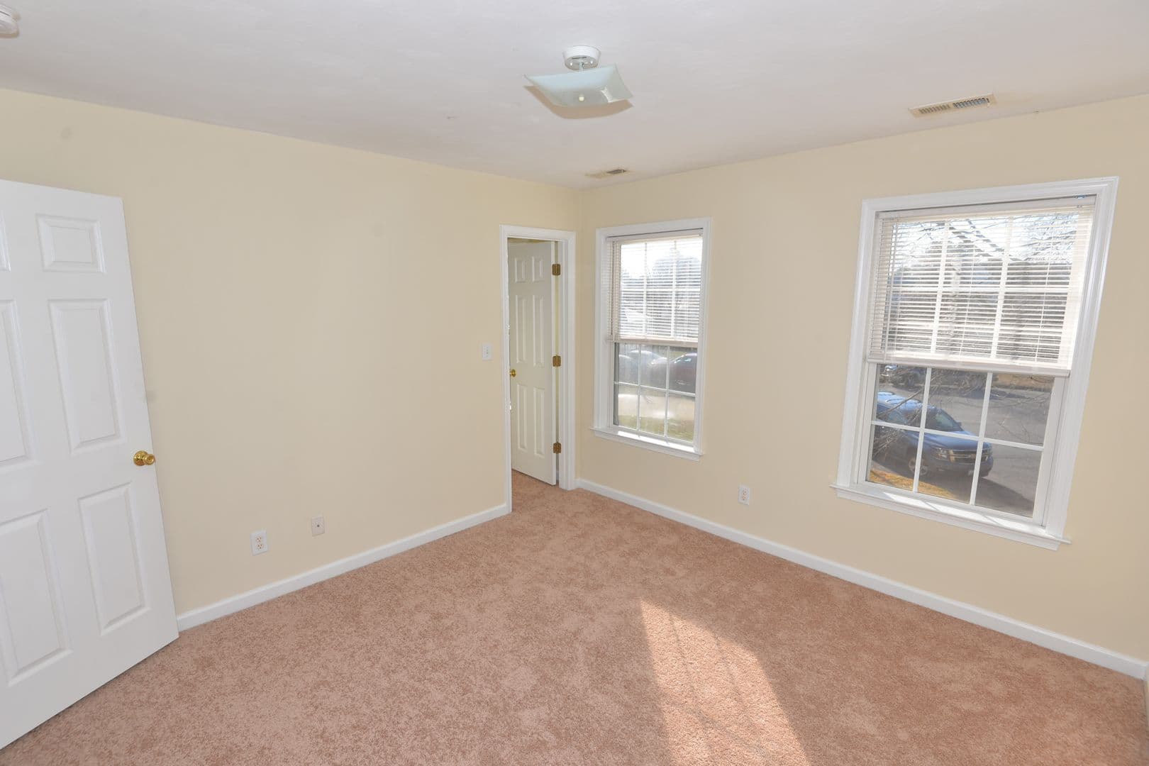 VIRGINIA BEACH House: 1701 SEATON DR