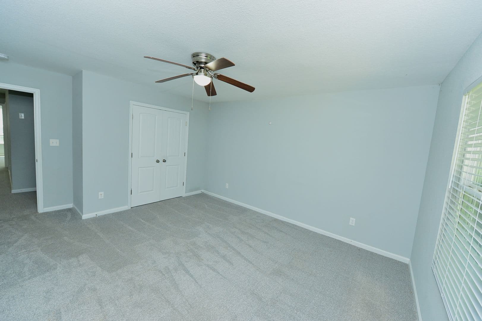SUFFOLK House: 4219 HELEN STREET