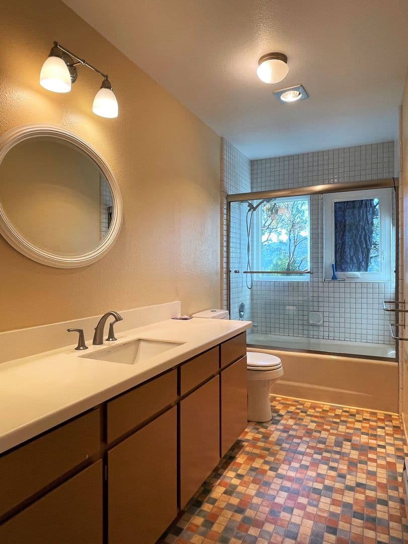 Sausalito Condo: 515 Headlands Court