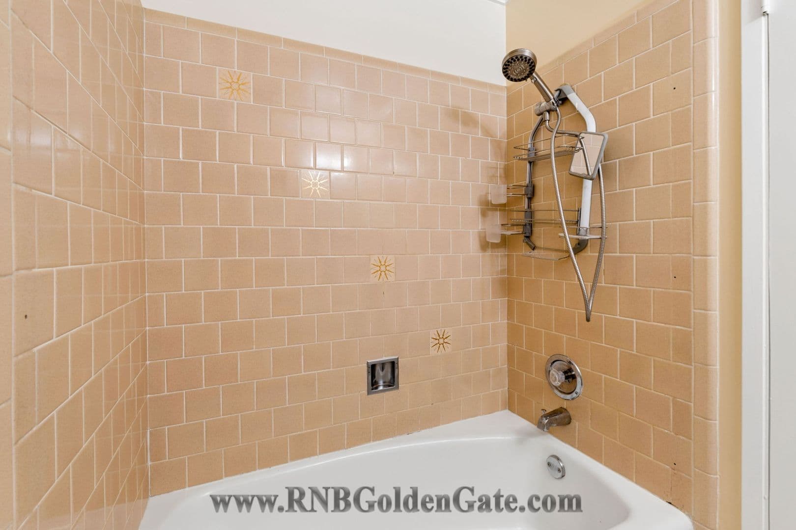 Tiburon Apartment: 26 Circle Drive