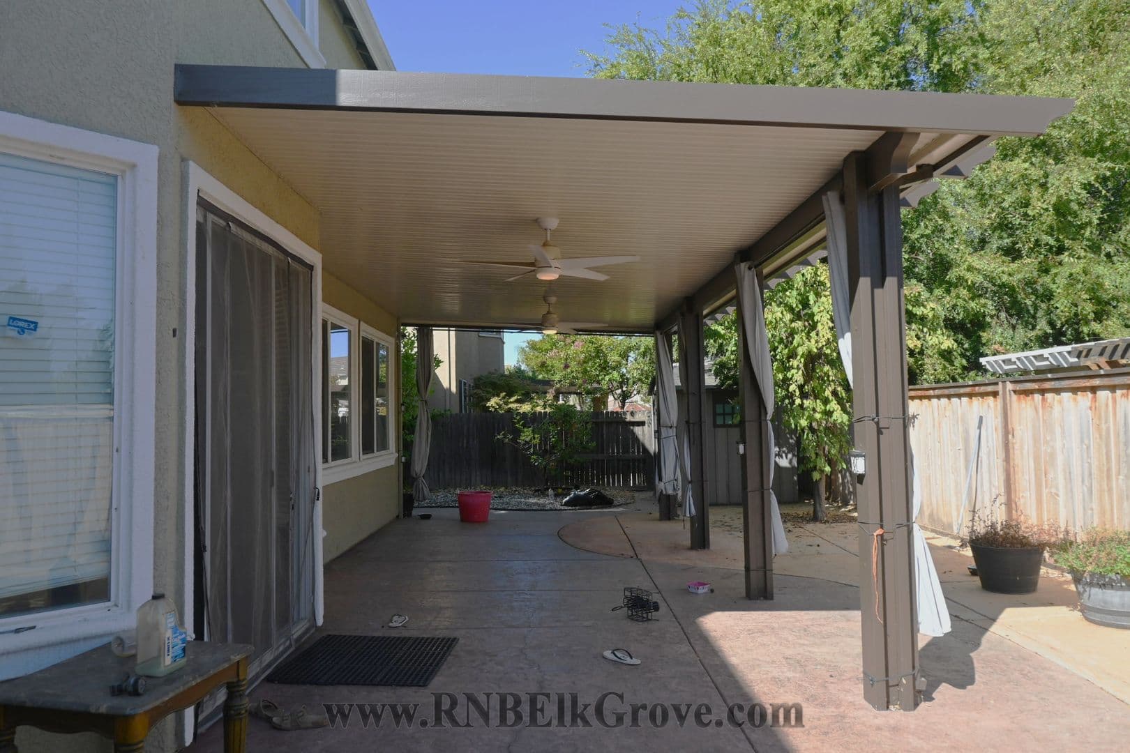 Elk Grove House: 6917 Riqueza Court