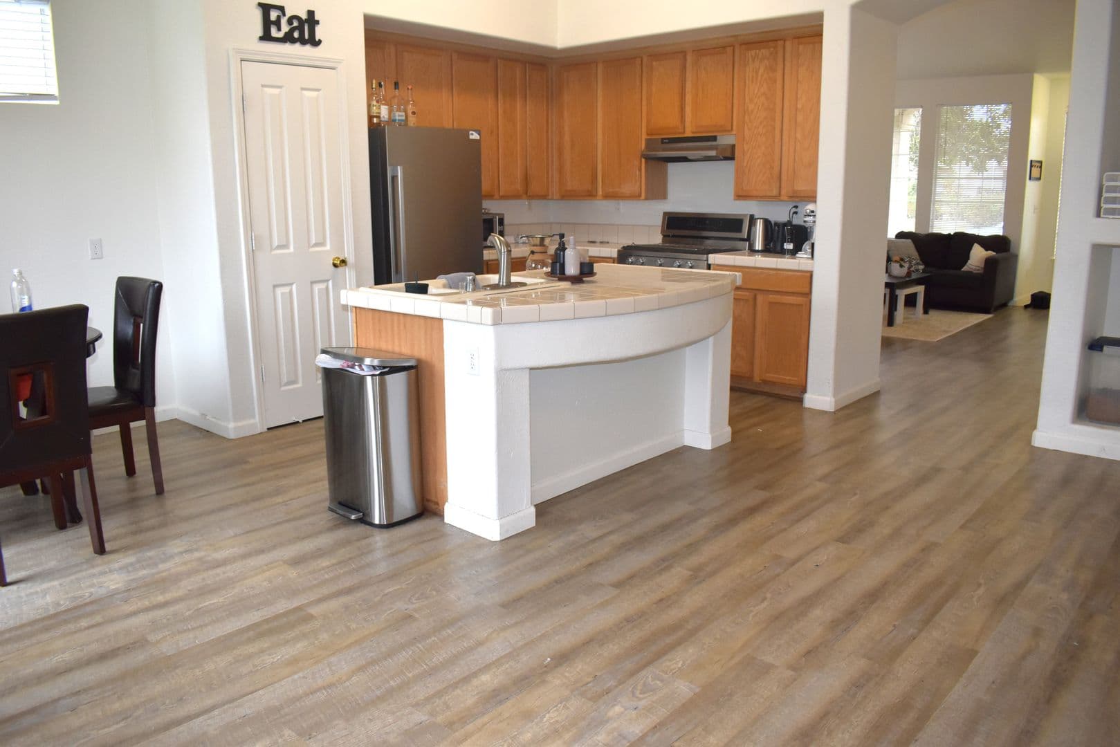 Elk Grove House: 7836 Calzada Way
