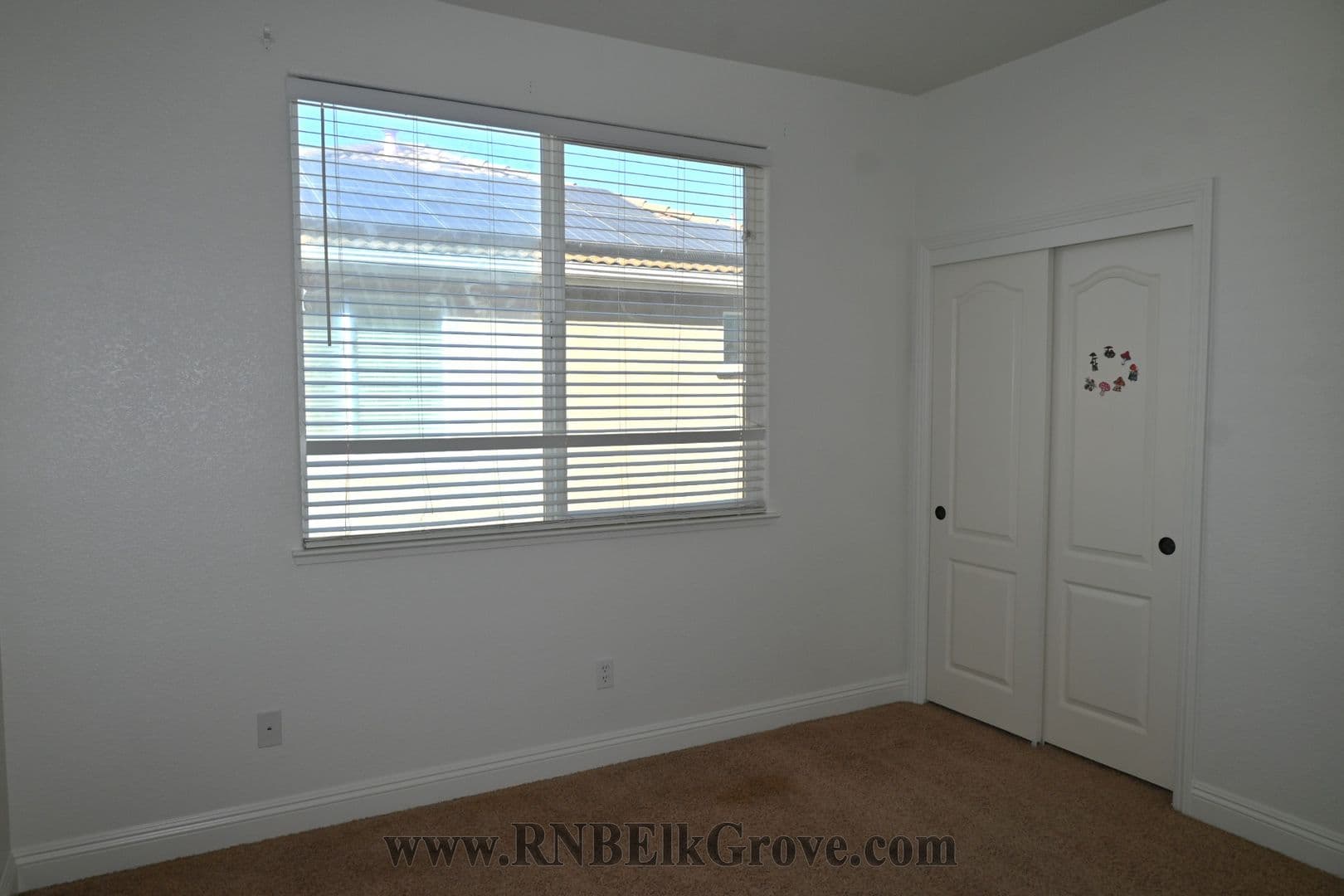 Elk Grove House: 6917 Riqueza Court