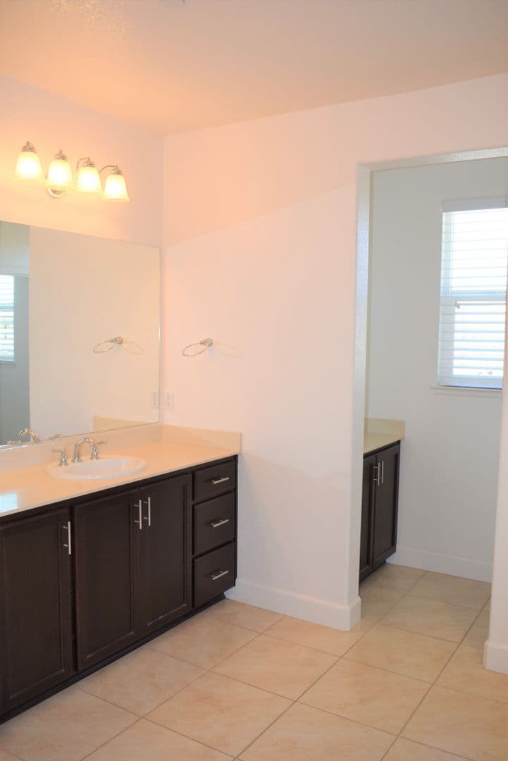 Elk Grove House: 8425 Ponta Delgada Drive