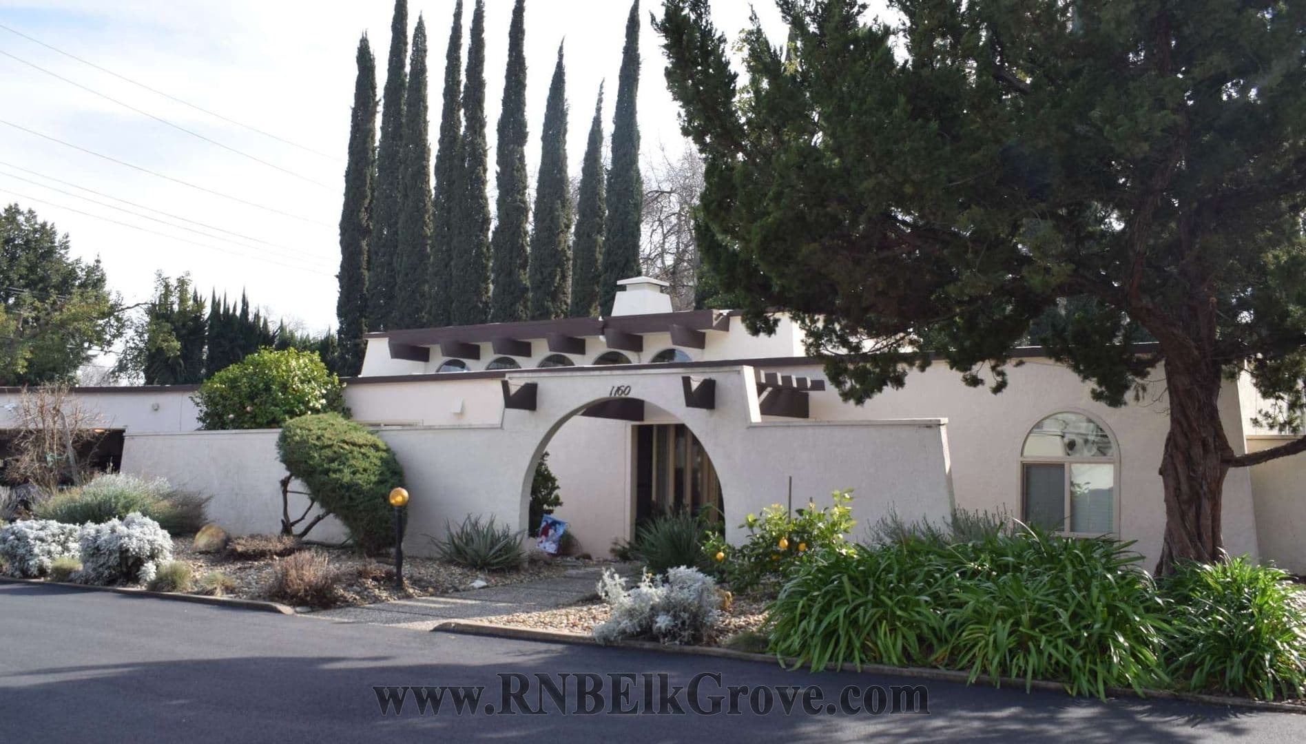 Sacramento House: 1160 Silver Lake Drive
