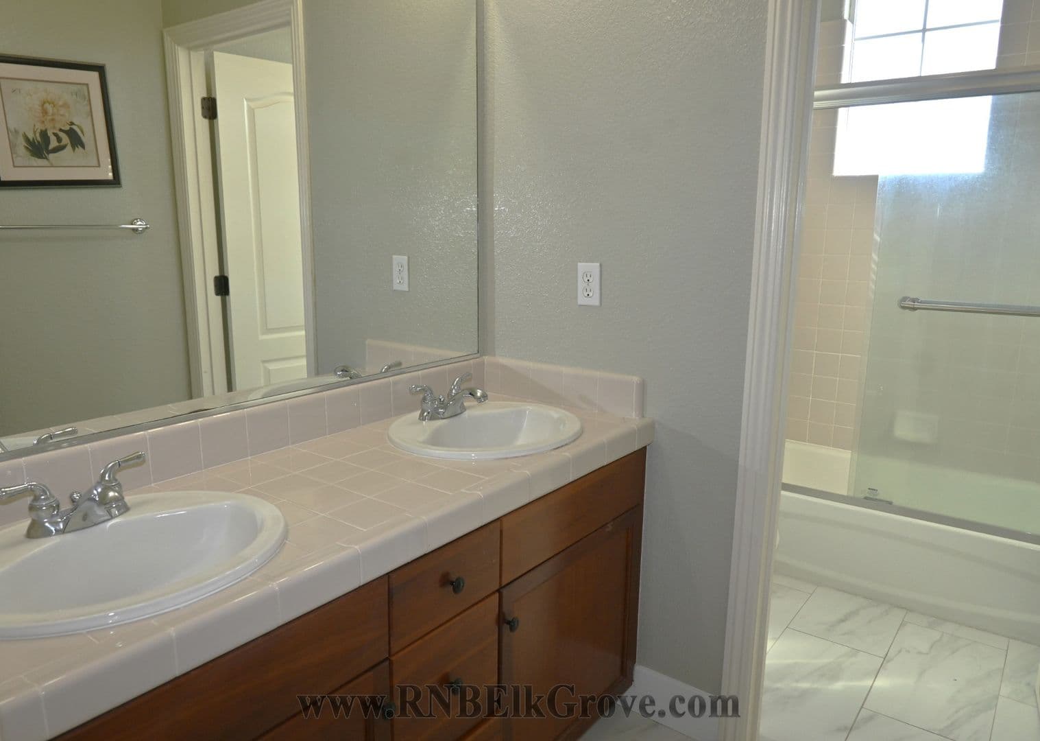 Elk Grove House: 6917 Riqueza Court