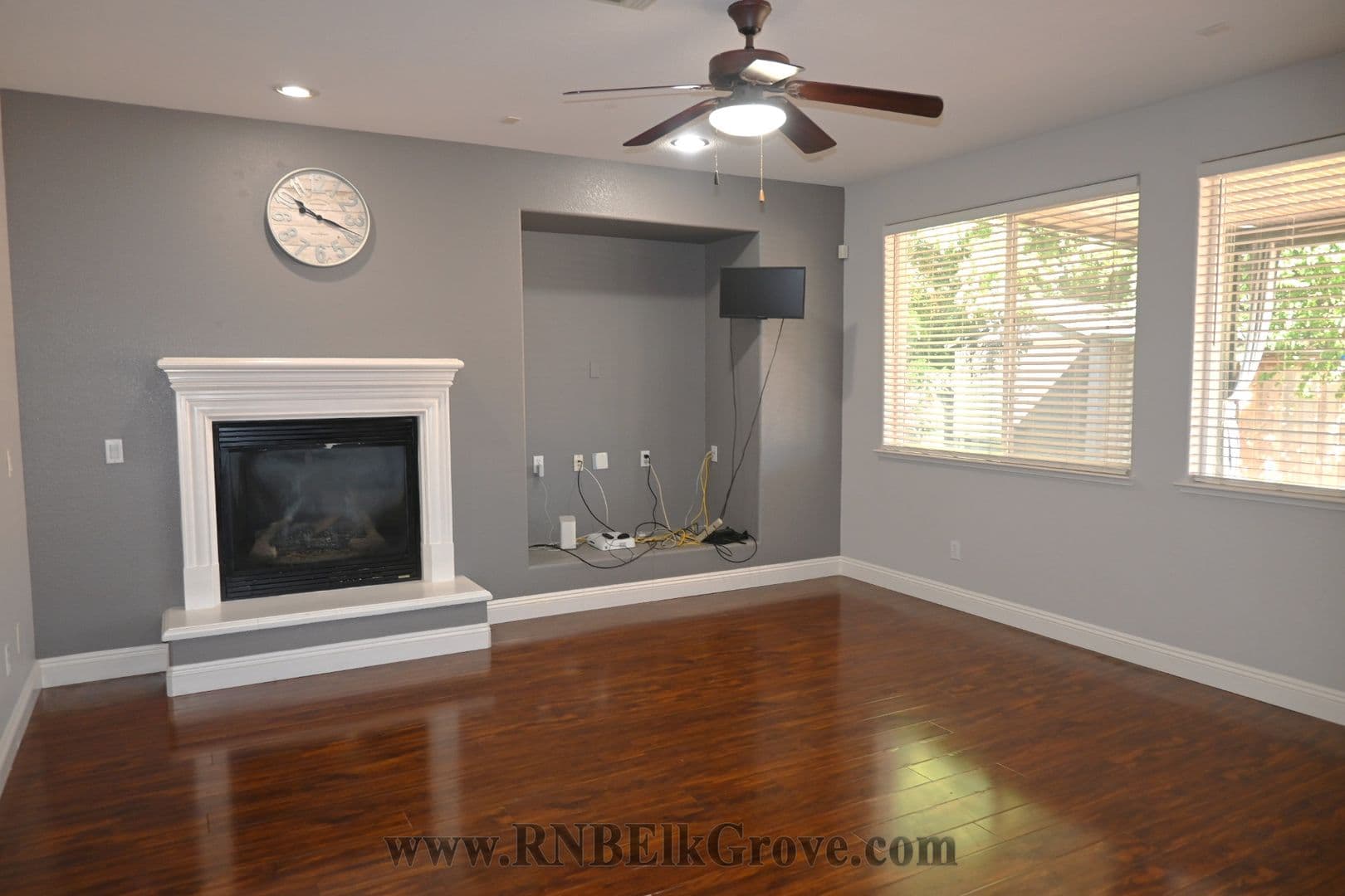 Elk Grove House: 6917 Riqueza Court