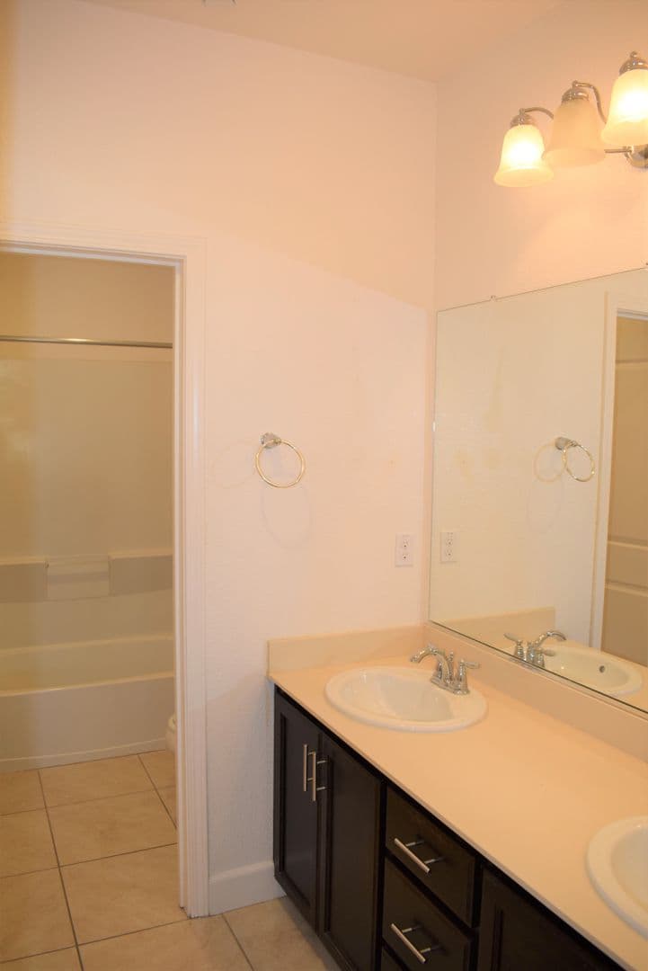 Elk Grove House: 8425 Ponta Delgada Drive