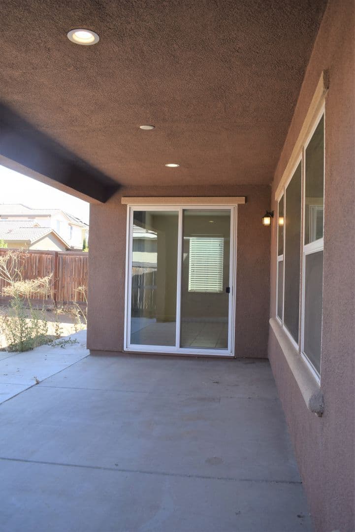 Elk Grove House: 8425 Ponta Delgada Drive