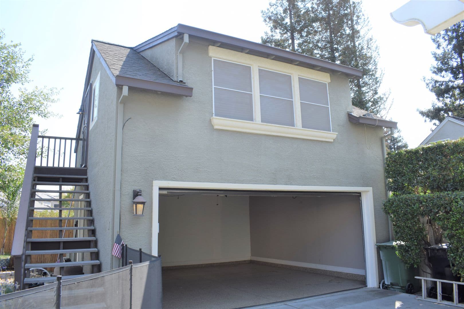 Elk Grove House: 9456 Cedarview Way