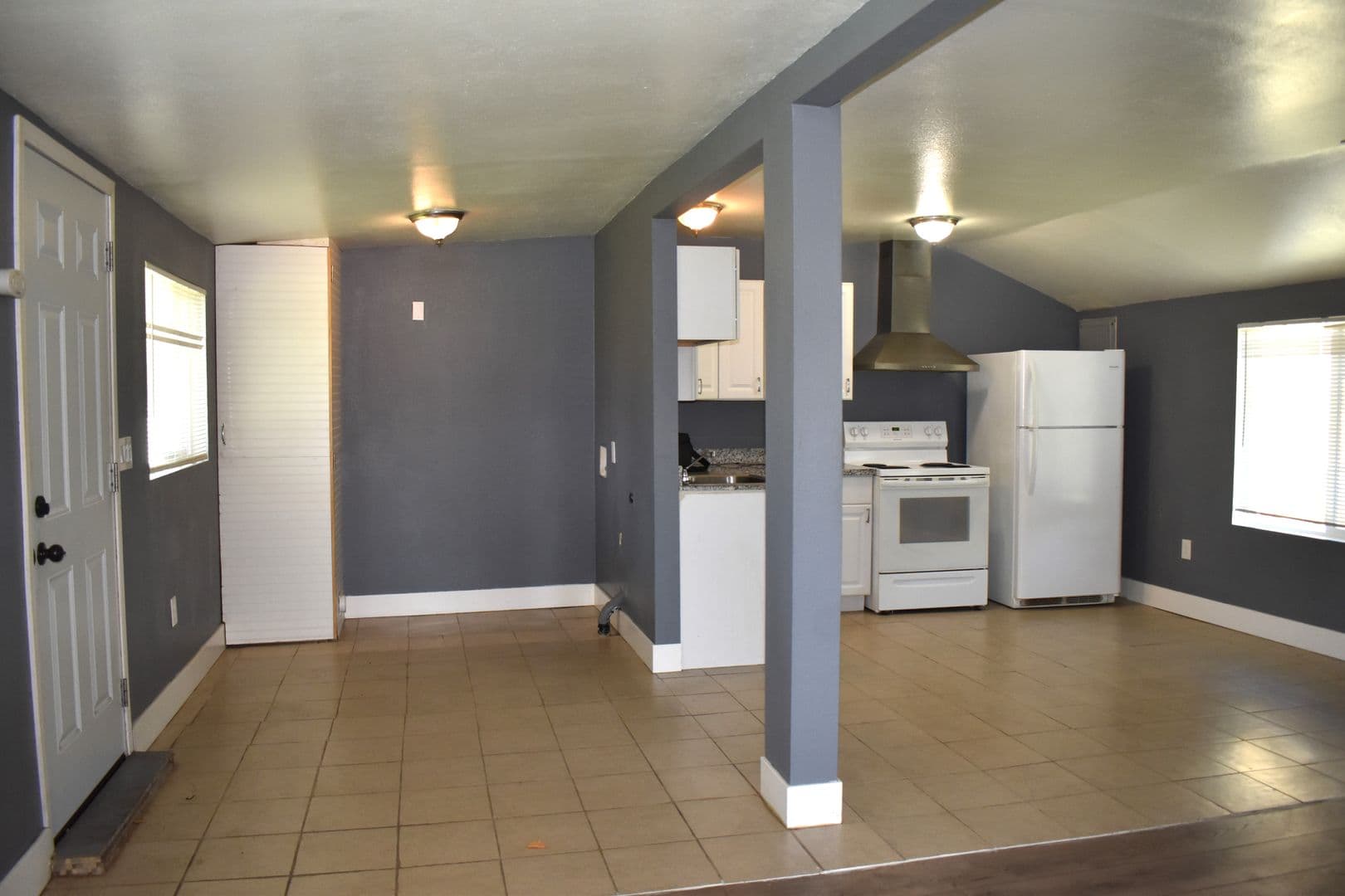 Sacramento House: 3996 Sierra Vista Avenue Unit 1/2