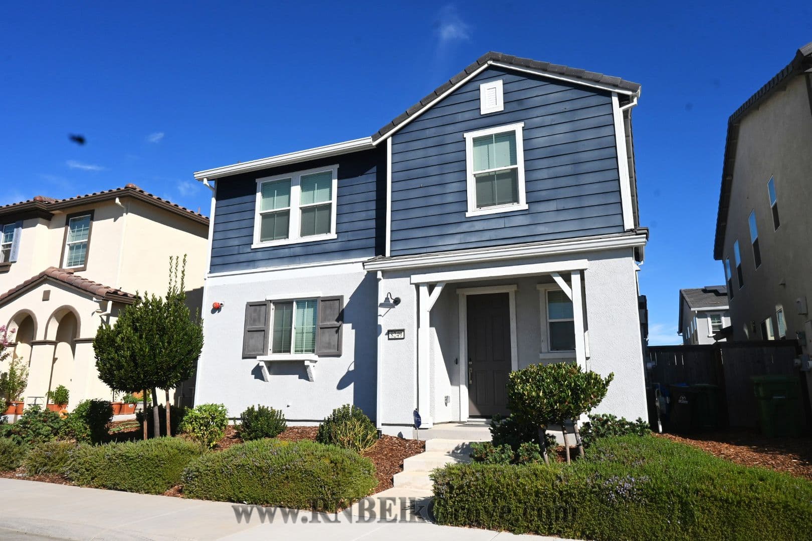 Elk Grove House: 8249 Peterborough Way