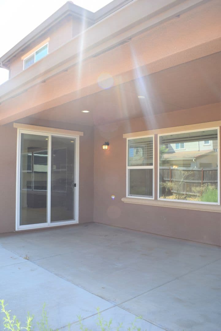 Elk Grove House: 8425 Ponta Delgada Drive