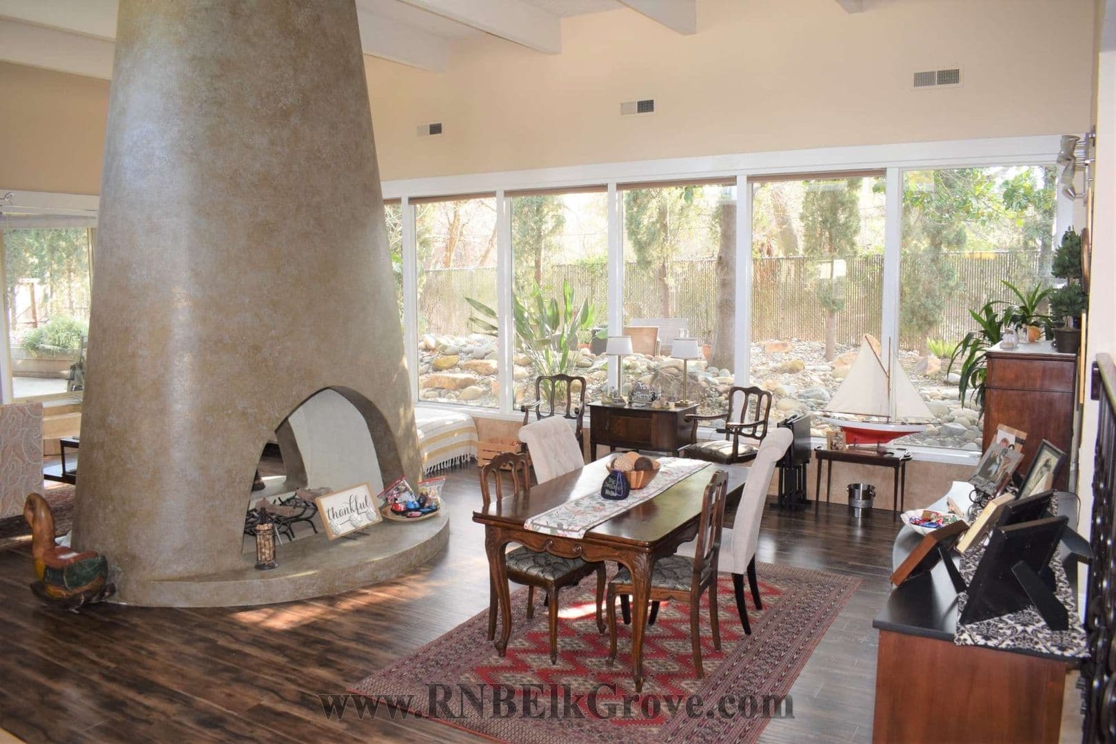 Sacramento House: 1160 Silver Lake Drive