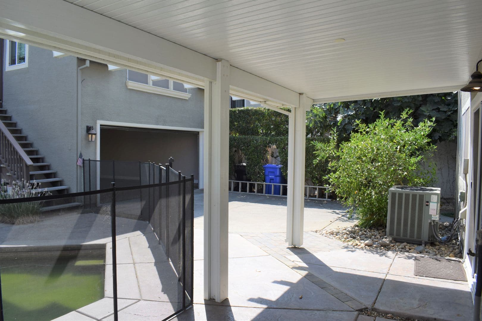 Elk Grove House: 9456 Cedarview Way