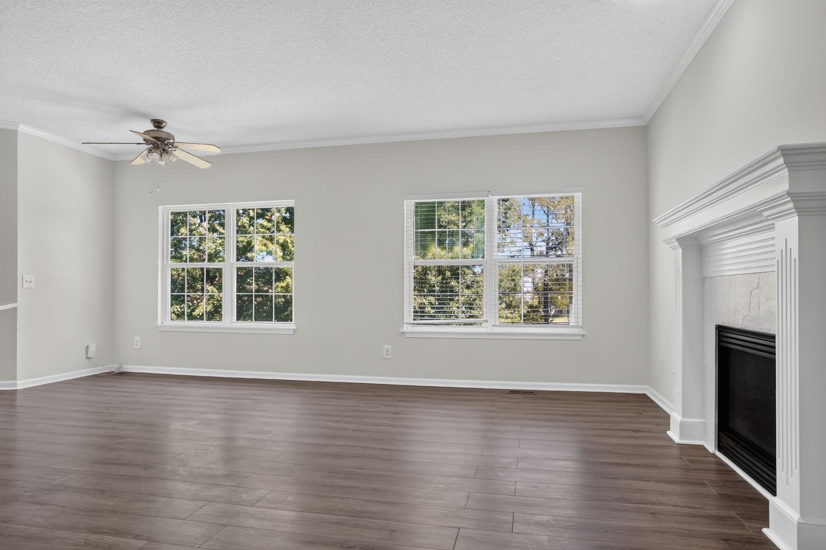 Lenexa House: 15914 W 91st Terrace