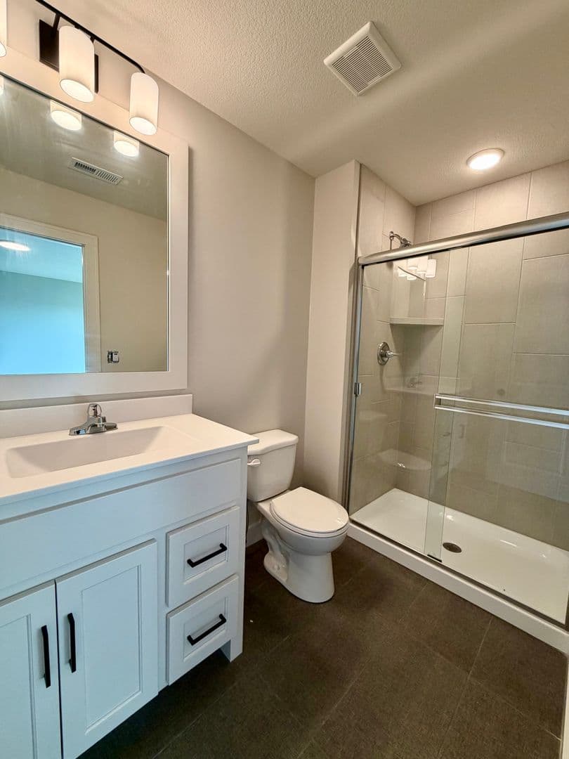 Overland Park House: 17621 Carter Street