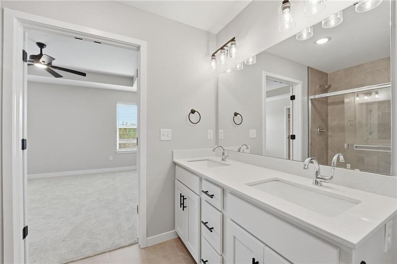 Raymore House: 707 Glenn Circle