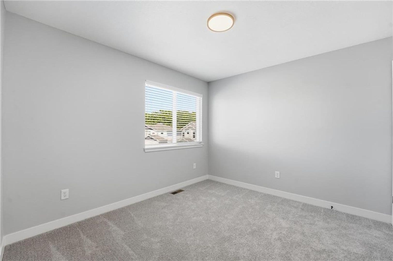 Raymore House: 707 Glenn Circle