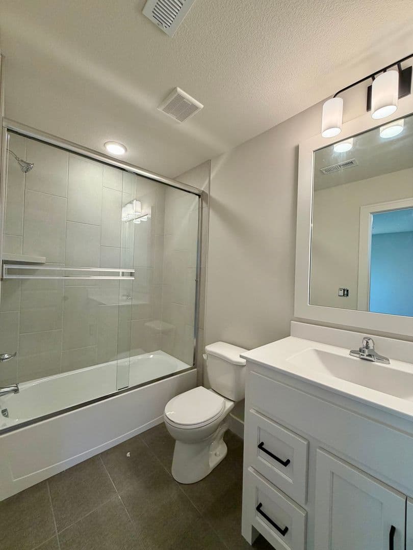 Overland Park House: 17621 Carter Street