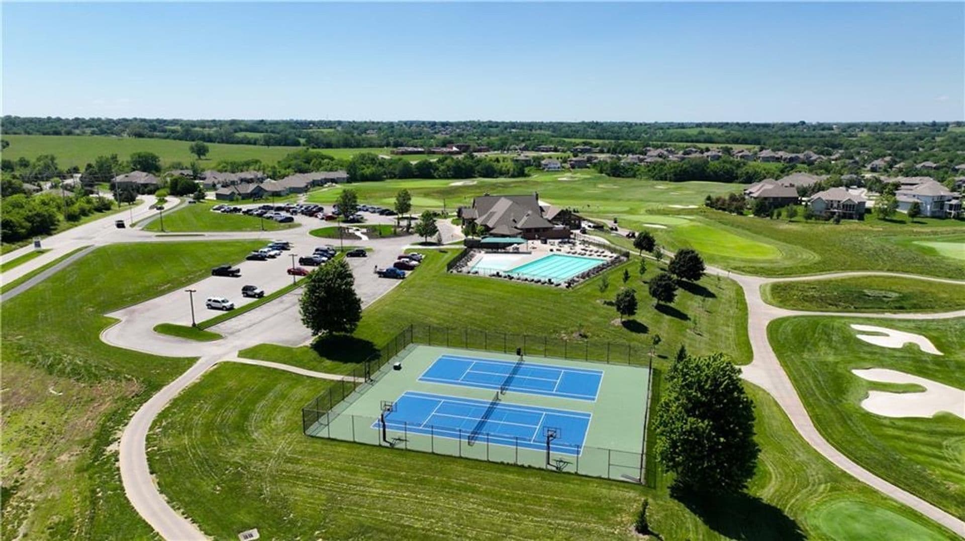 Raymore House: 707 Glenn Circle