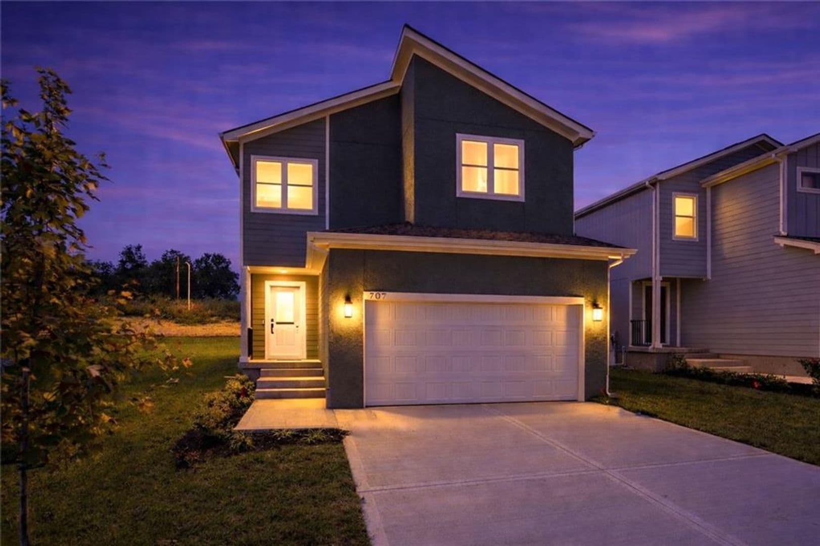 Raymore House: 707 Glenn Circle