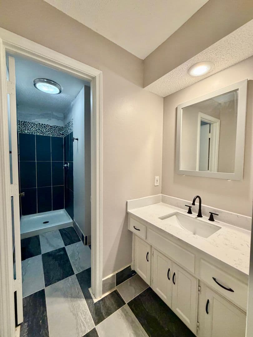 Overland Park House: 10639 W 115th Street