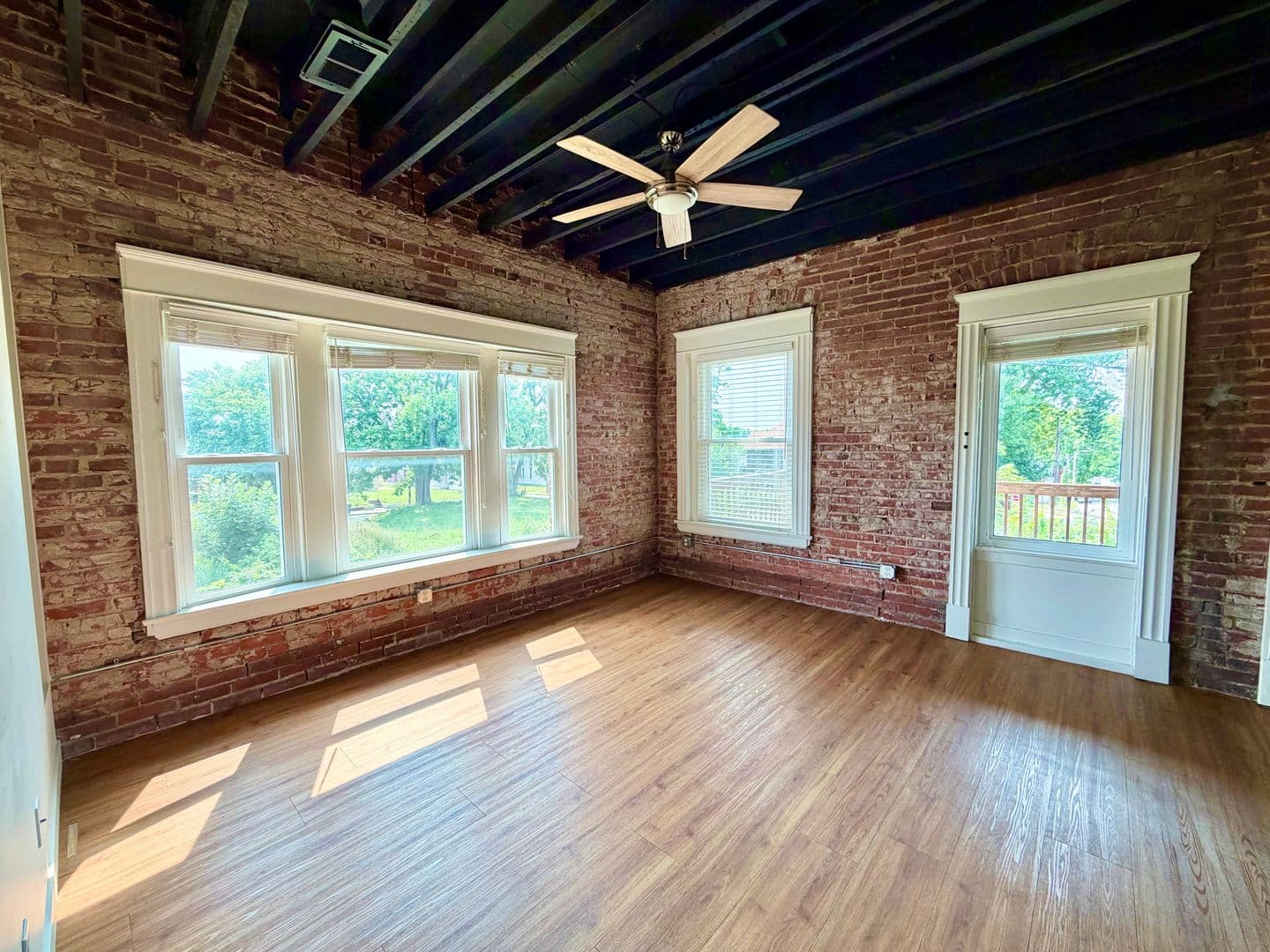 Kansas City House: 2201 Lexington Ave