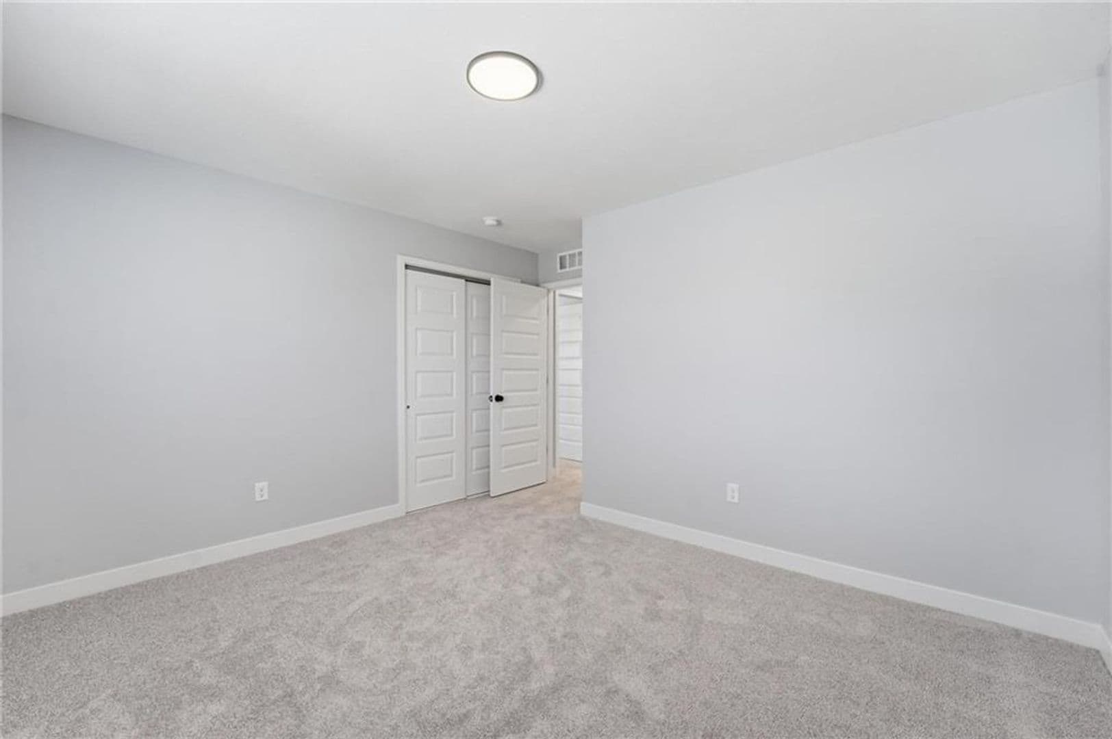 Raymore House: 707 Glenn Circle