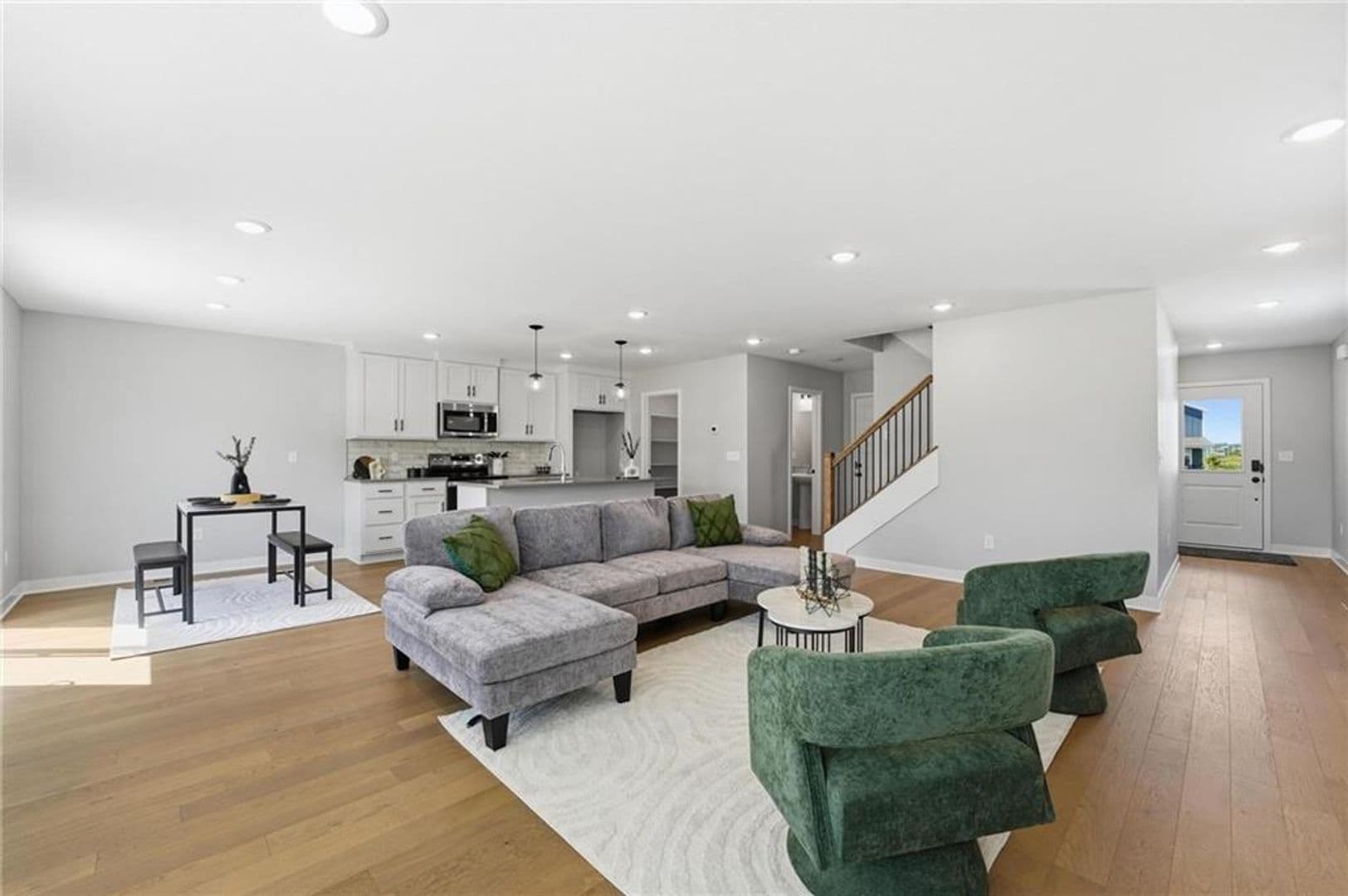 Raymore House: 707 Glenn Circle