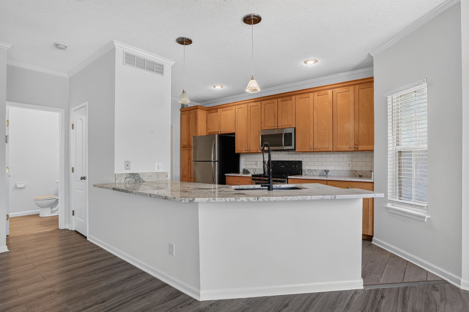 Lenexa House: 15914 W 91st Terrace