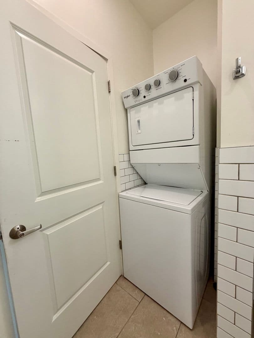 Kansas City House: 2201 Lexington Ave