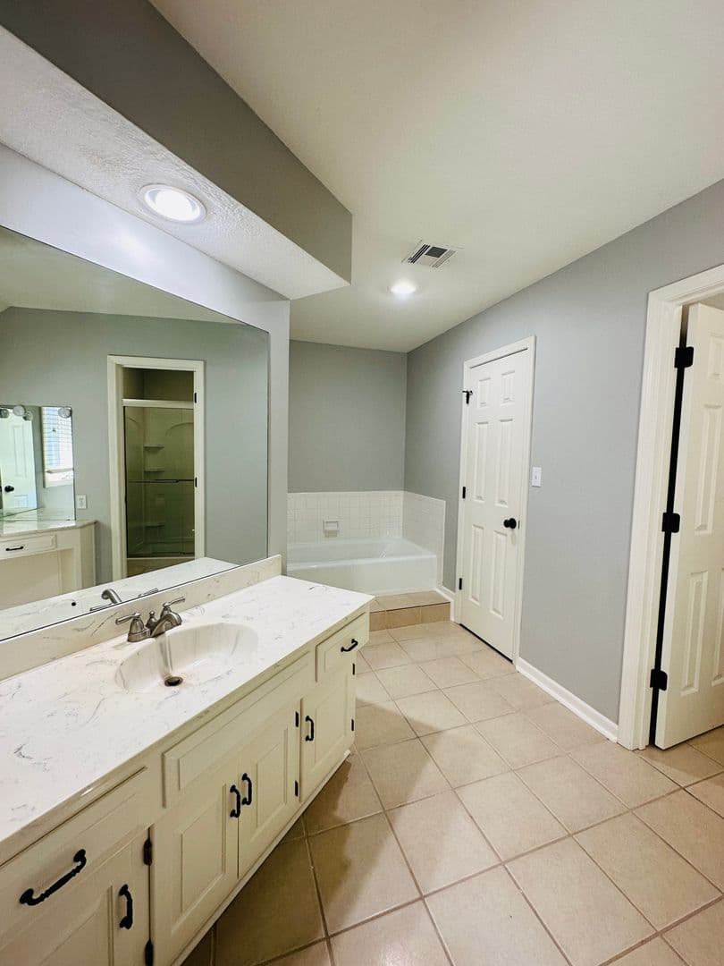 Overland Park House: 10709 W  115th Terrace