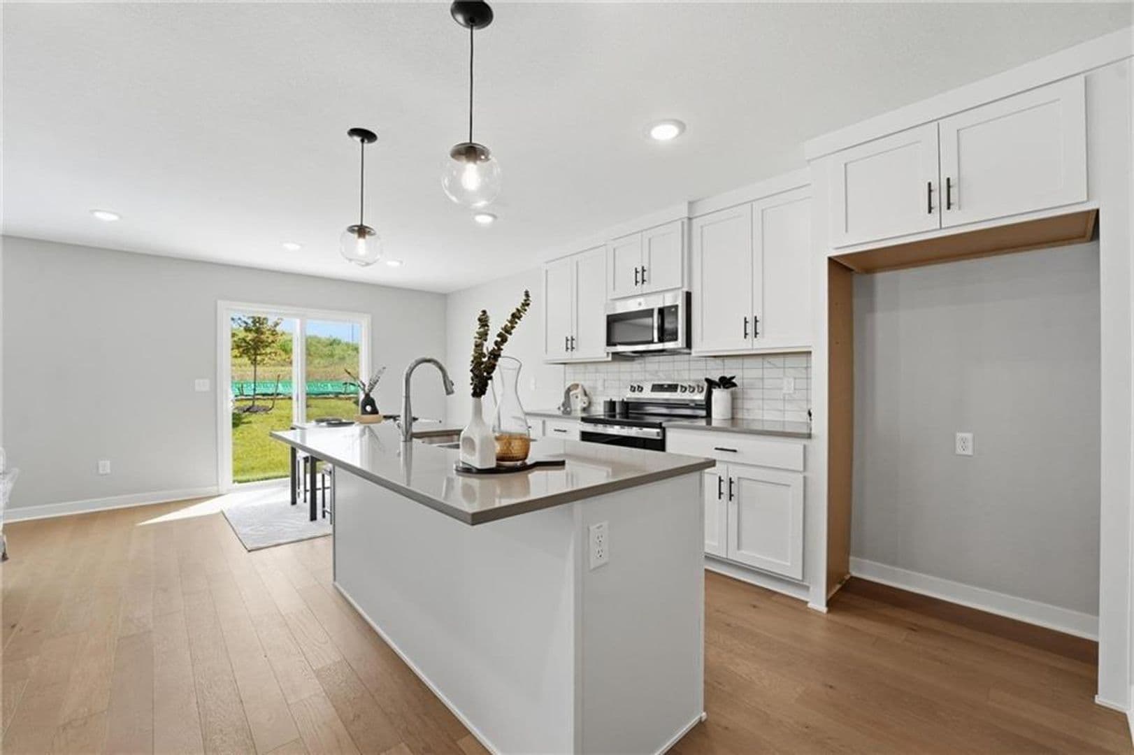 Raymore House: 707 Glenn Circle