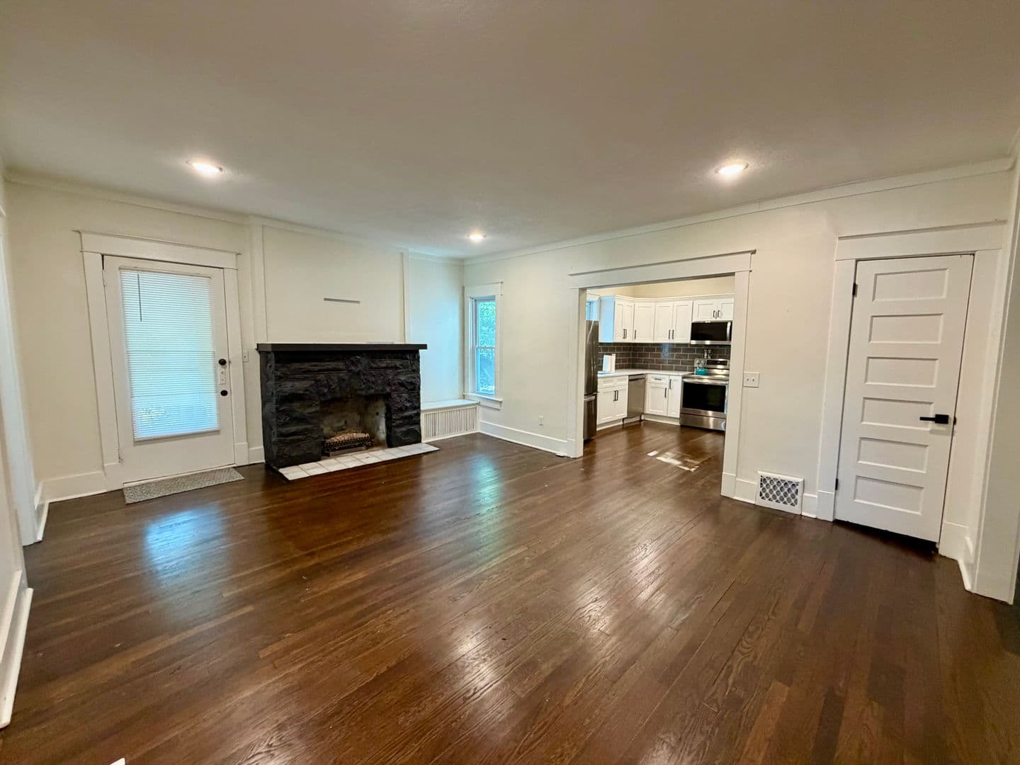Overland Park House: 8201 W 80th Street