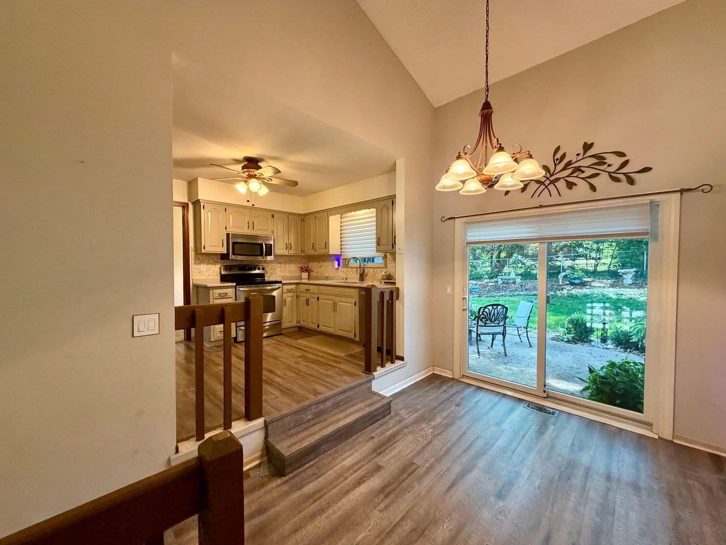 Lenexa House: 8238 Parkhill Circle