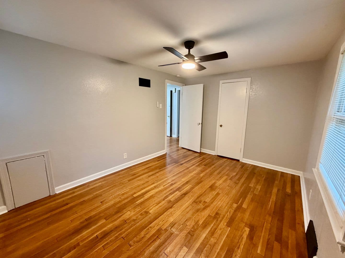 Prairie Village House: 7047 Linden Street