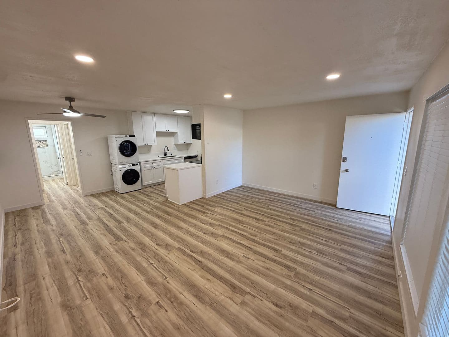 San Diego Apartment: 4605 Voltaire Street