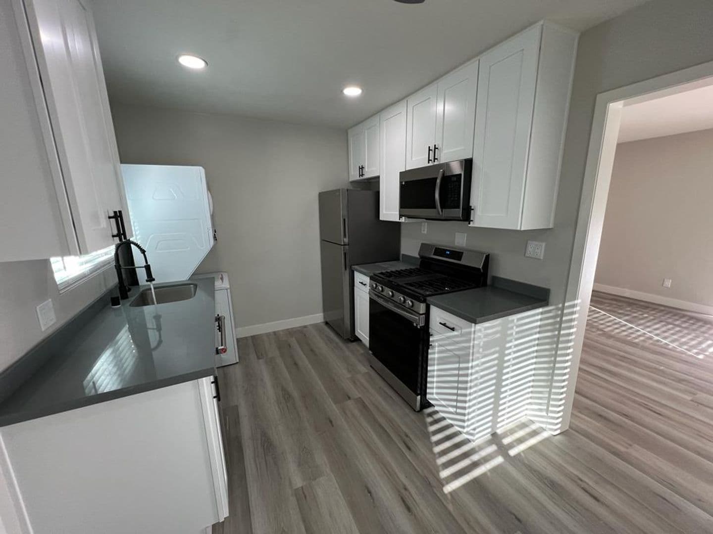 San Diego Apartment: 3946-3950 Mississippi Street