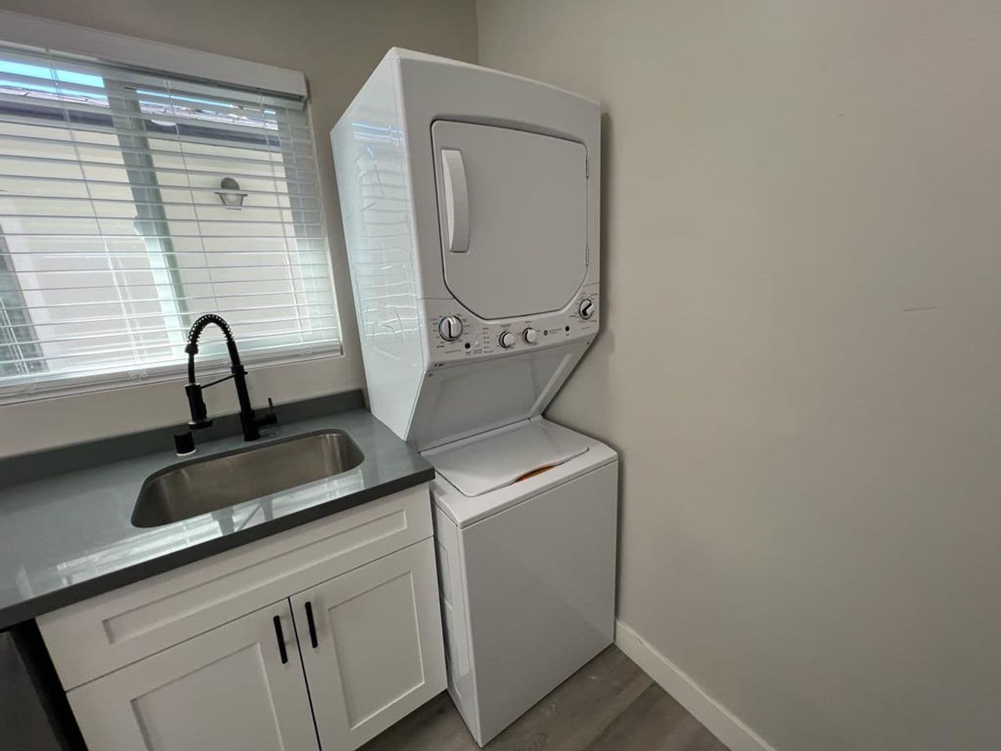 San Diego Apartment: 3946-3950 Mississippi Street