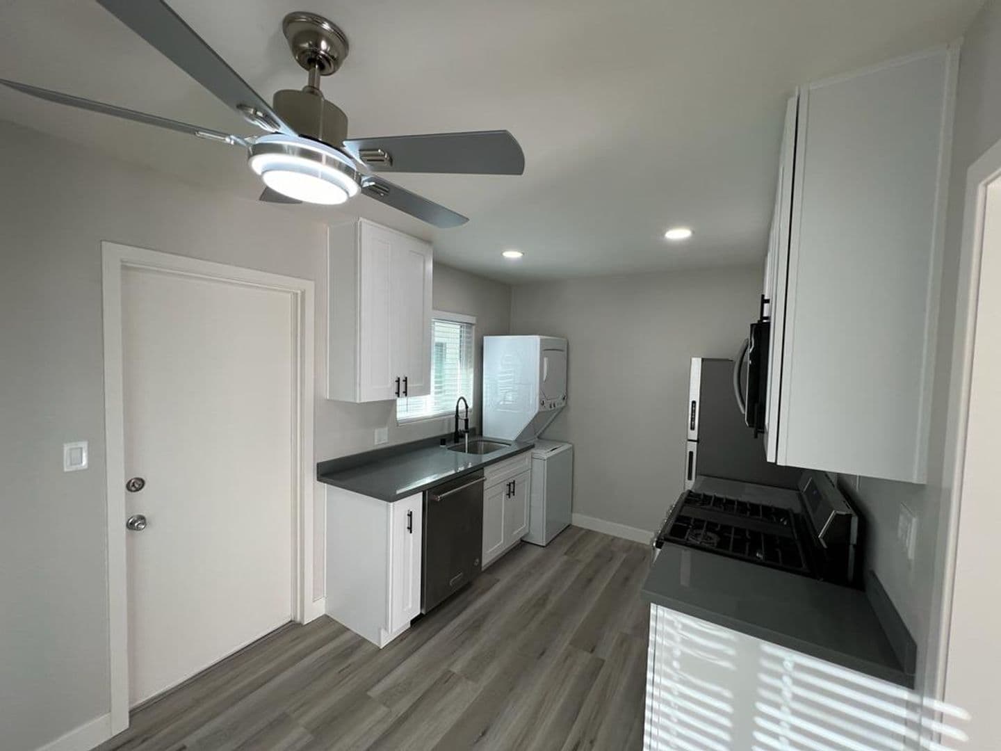 San Diego Apartment: 3946-3950 Mississippi Street