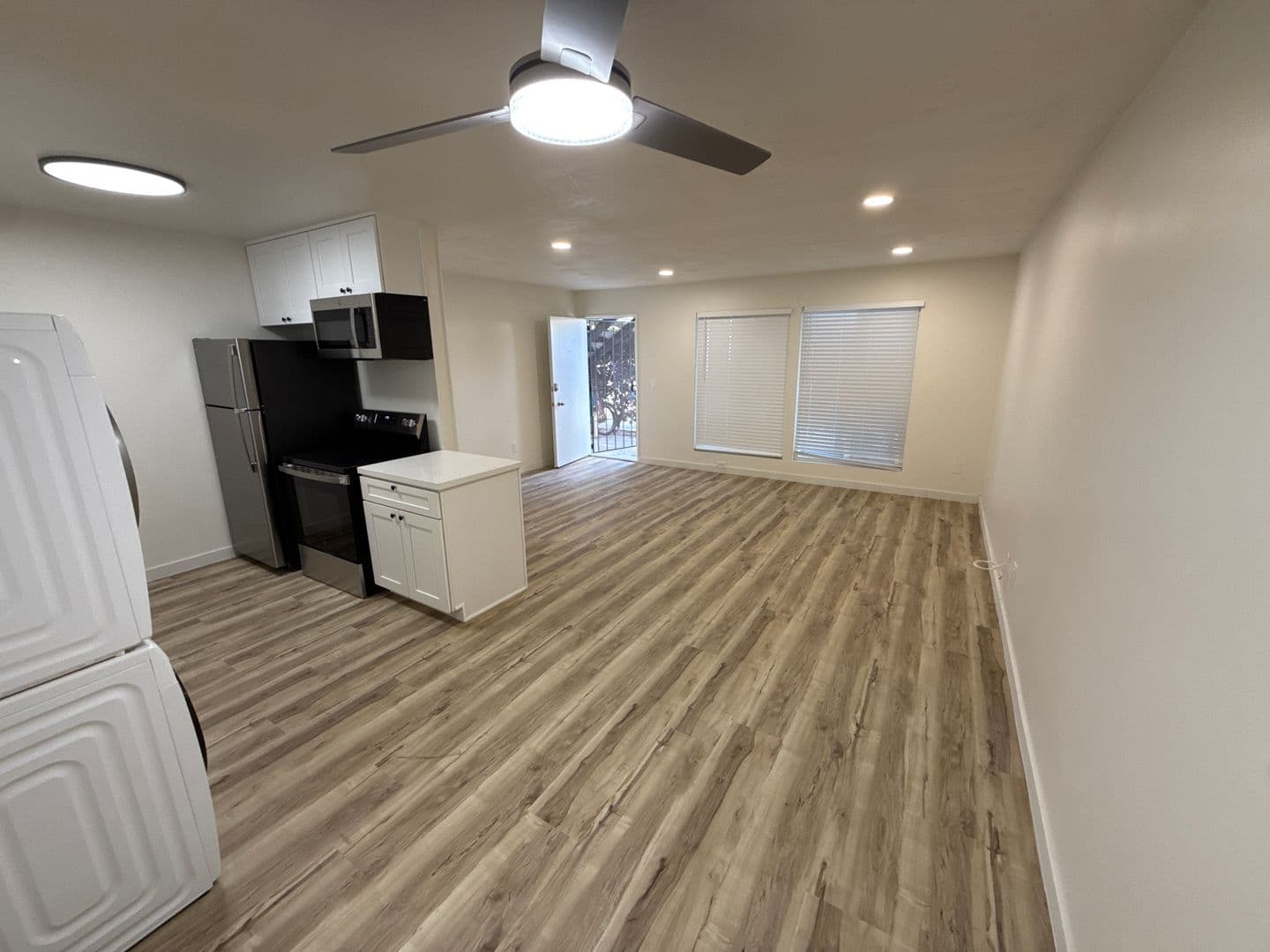 San Diego Apartment: 4605 Voltaire Street