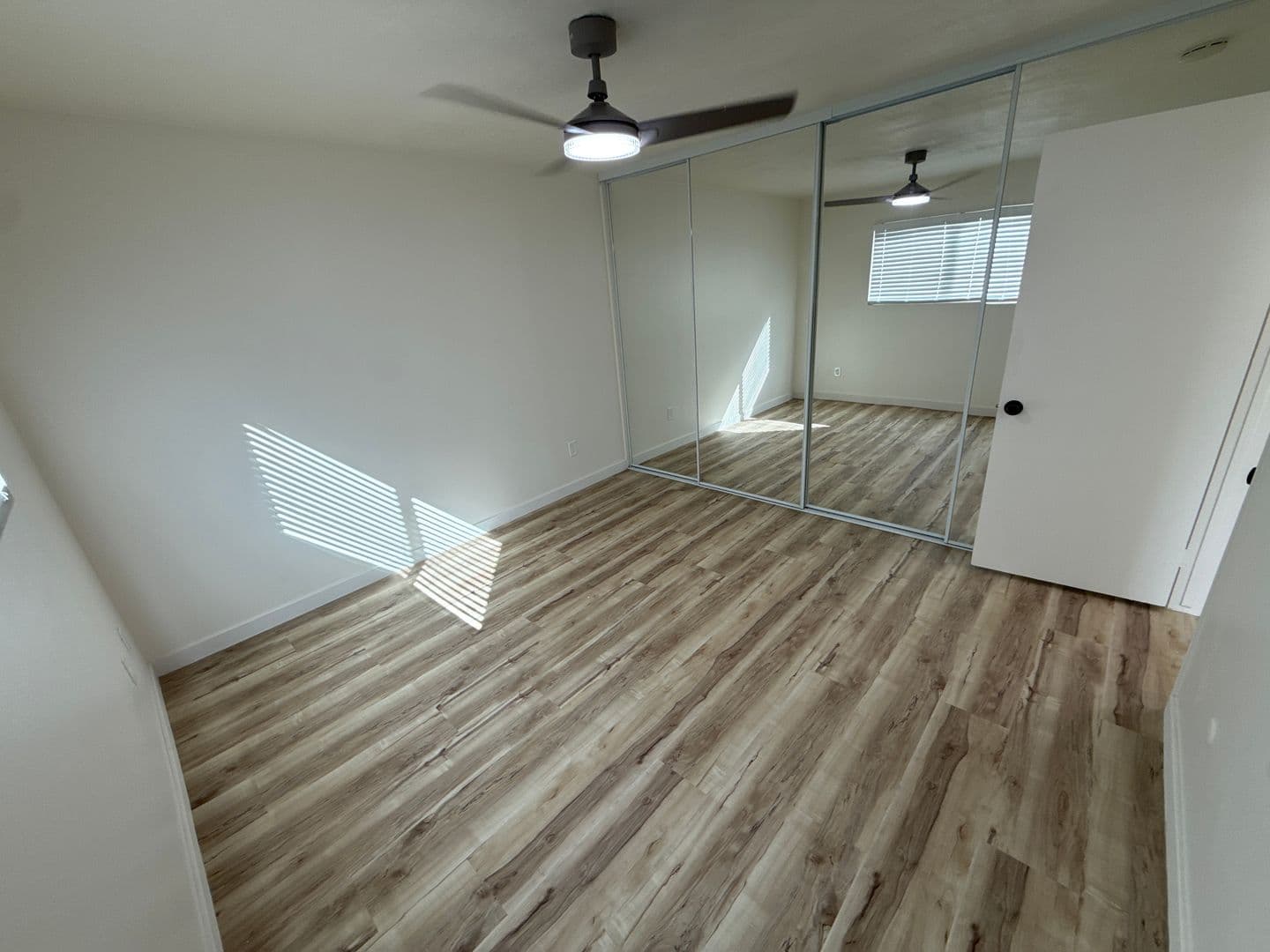 San Diego Apartment: 4605 Voltaire Street