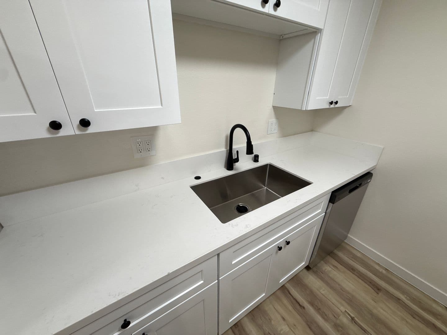 San Diego Apartment: 4605 Voltaire Street