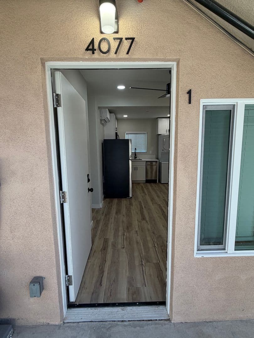 San Diego Apartment: 4067-4079 Normal Street