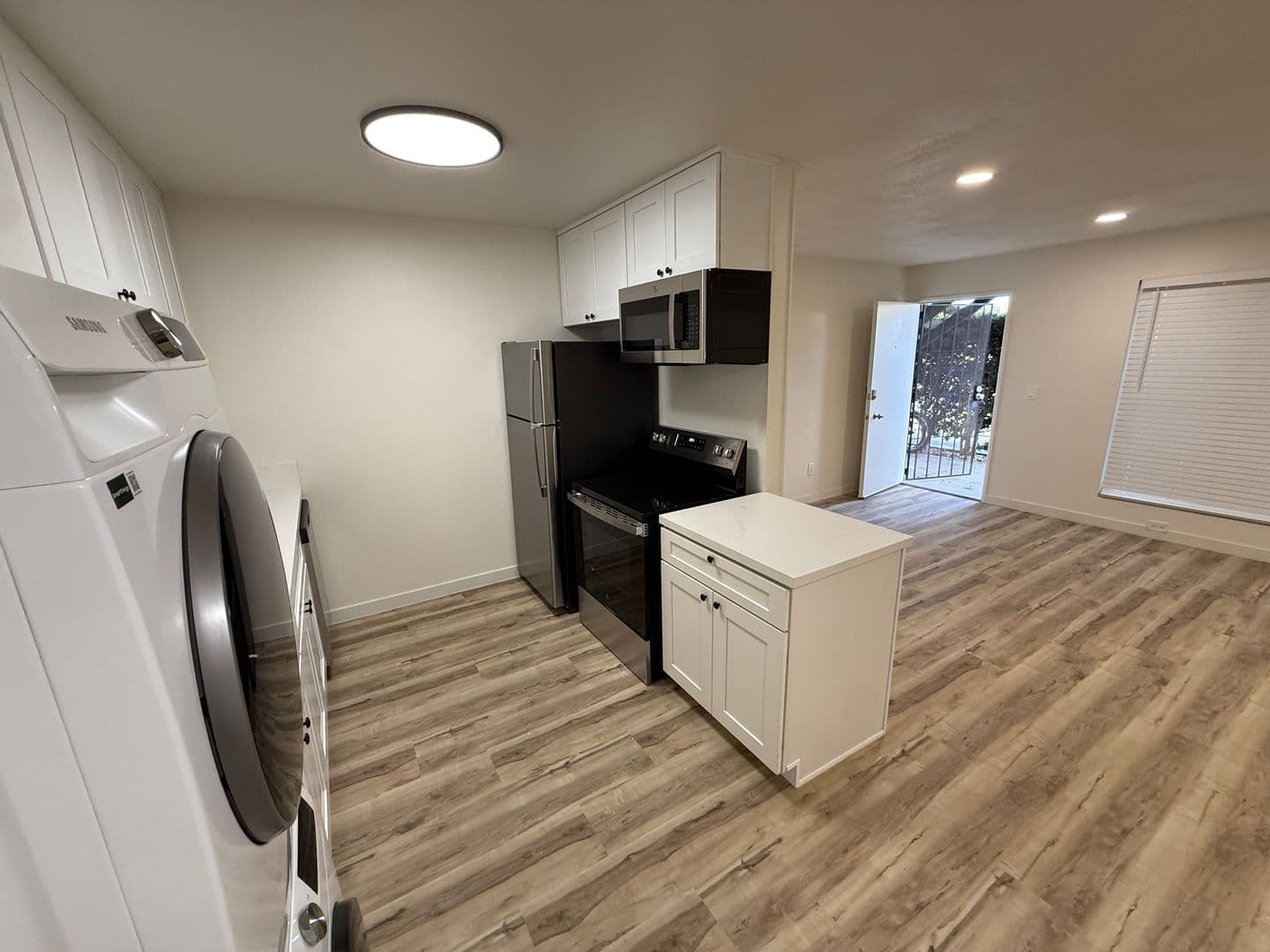 San Diego Apartment: 4605 Voltaire Street
